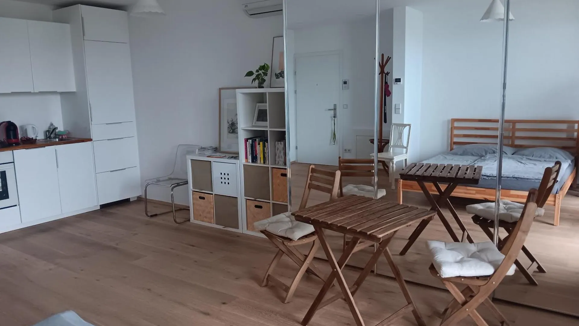 Studio Mit Terasse Vídeň 0*,  Rakousko